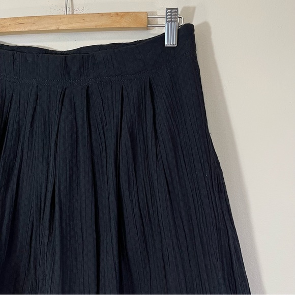Ann Taylor LOFT Summer Stroll Skirt | Pleated Textured Black Mini Skirt - Picture 3 of 12